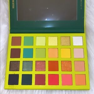 Kara beauty “La Reina Azteca” shadow palette